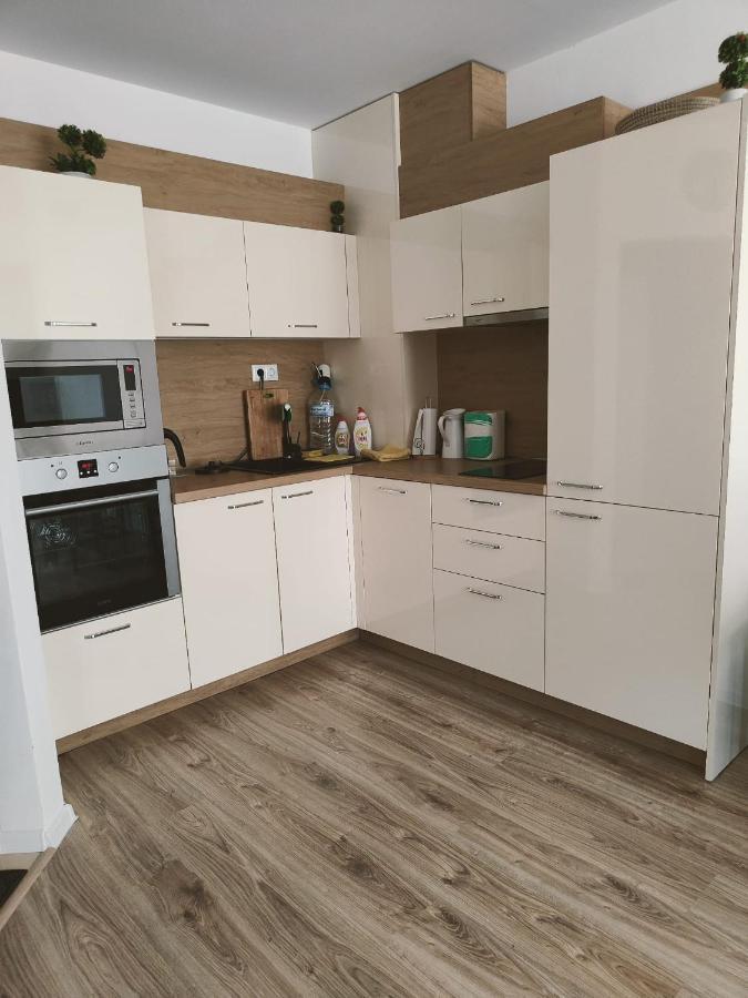Studio Aivasovskij Park - Meters Away From Beach Pomorie Exterior foto