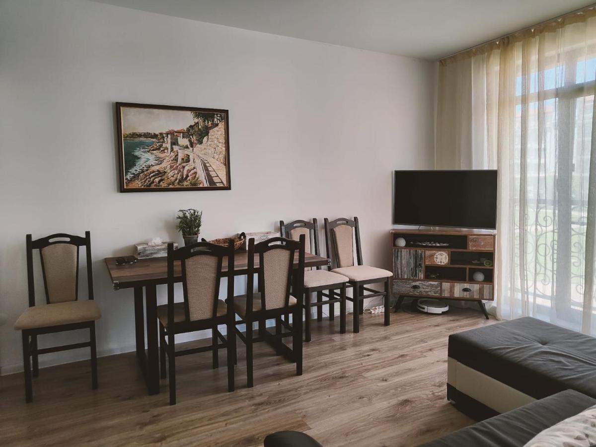 Studio Aivasovskij Park - Meters Away From Beach Pomorie Exterior foto